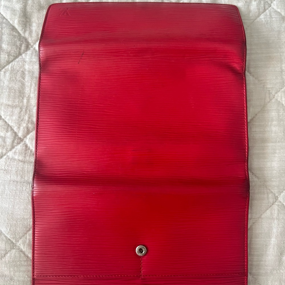 Louis Vuitton epi red wallet - Picture 10 of 11